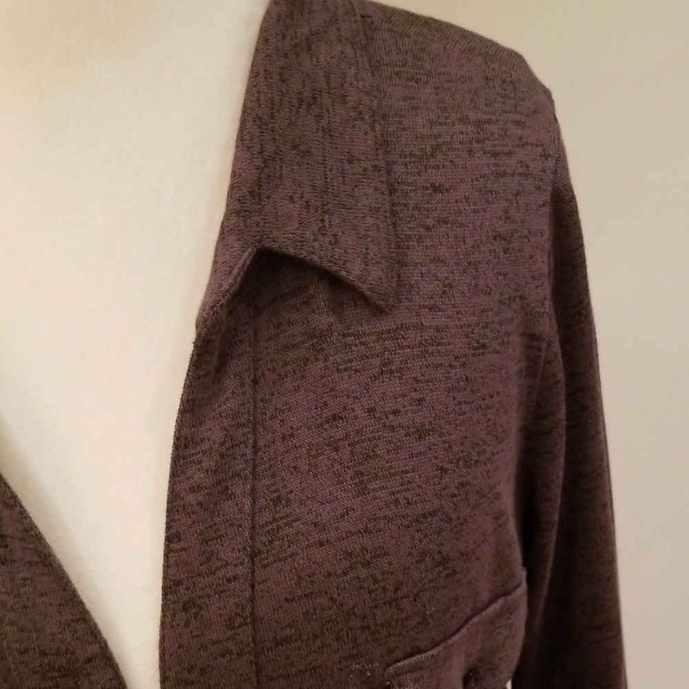 Gray top - Picture 4 of 4